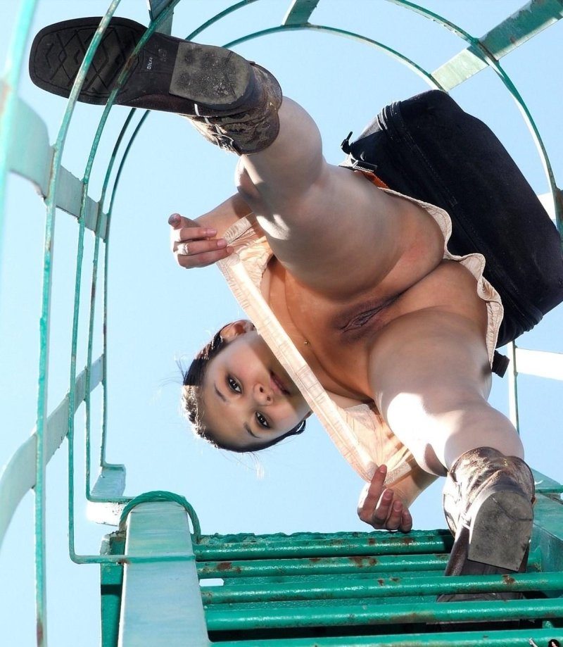 Голые женщины подглядывание