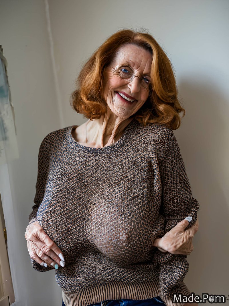 Пожилая женщина