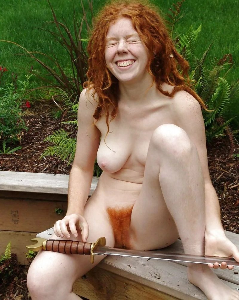 Рыжие волосатые нудистки