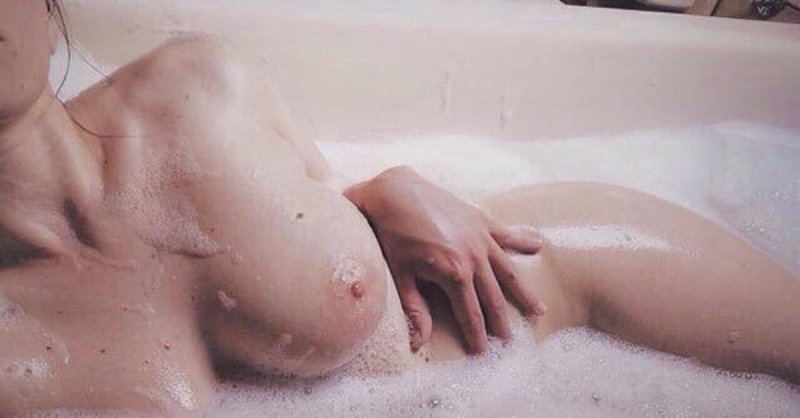 В ванной эротика