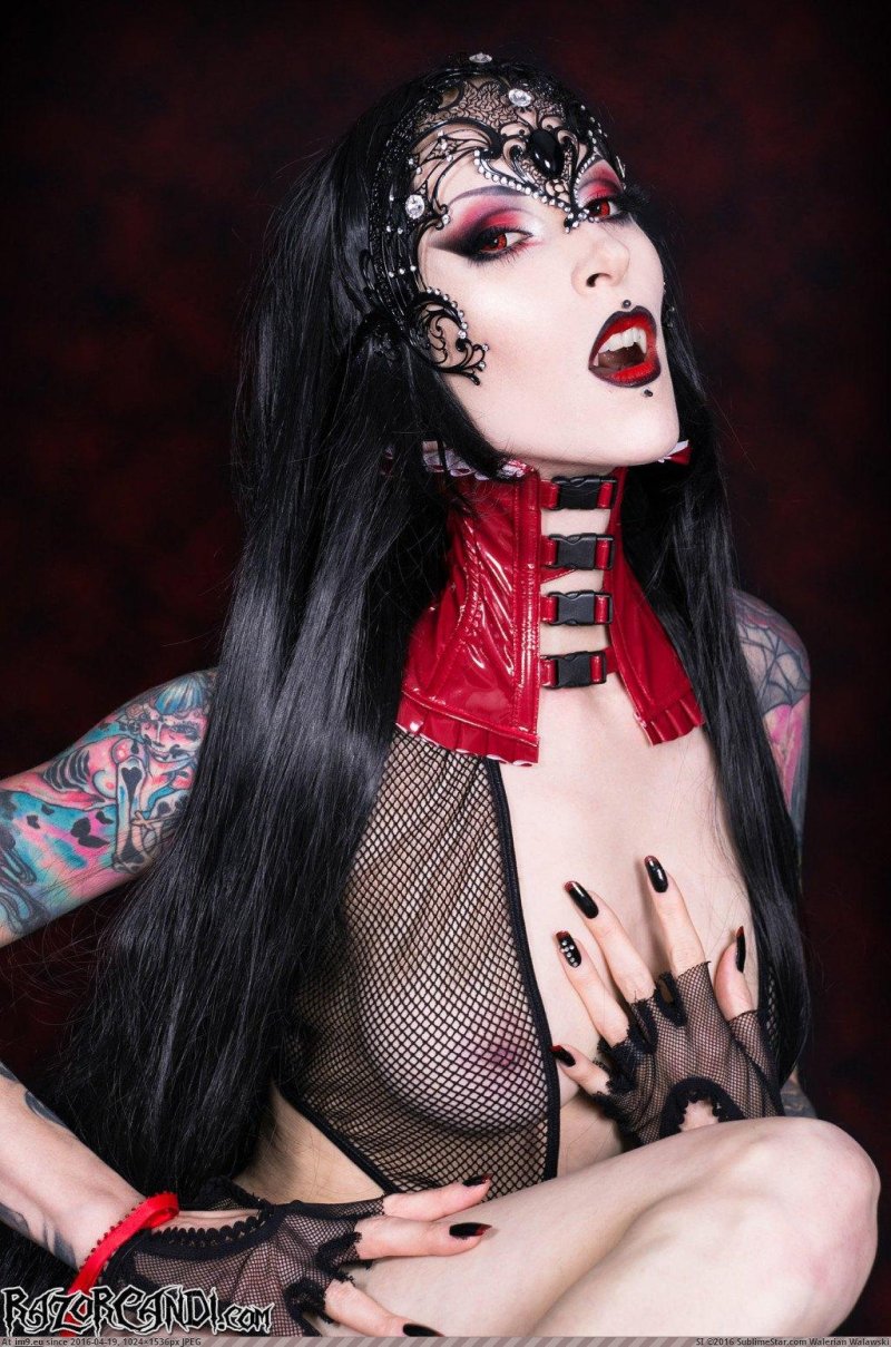 Готические девушки эро