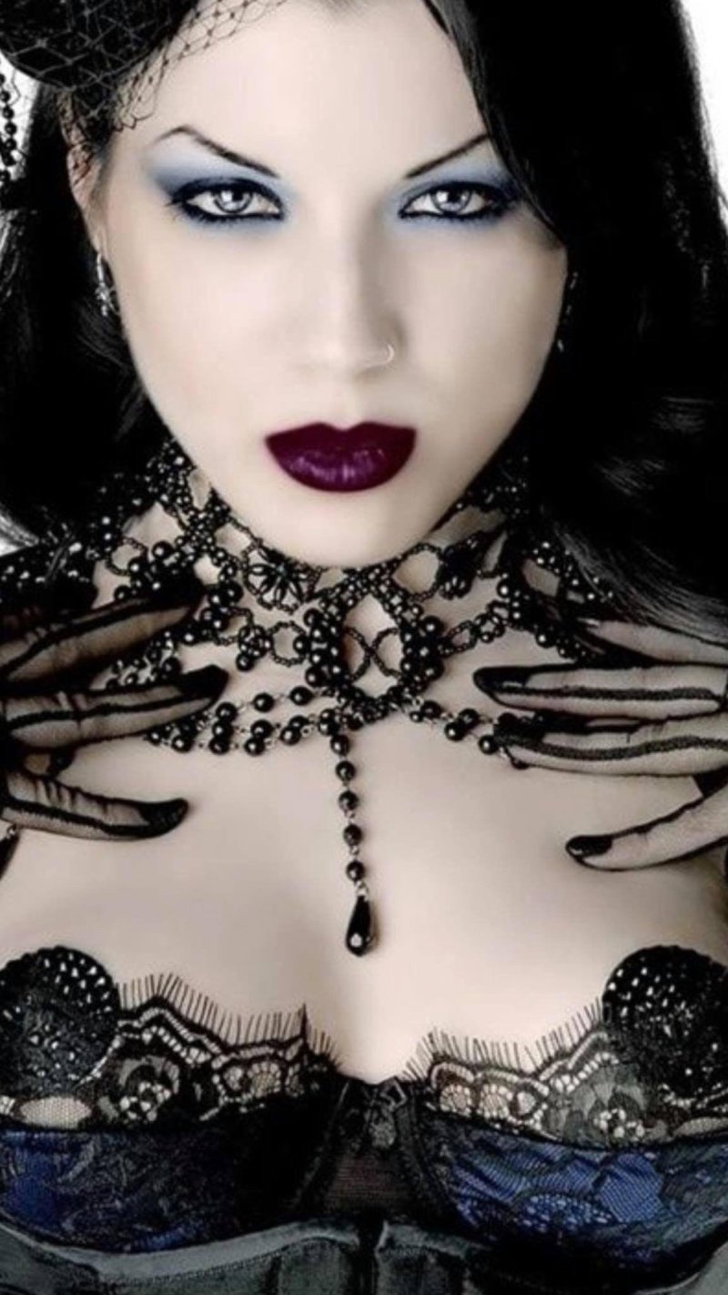 Женщина вамп