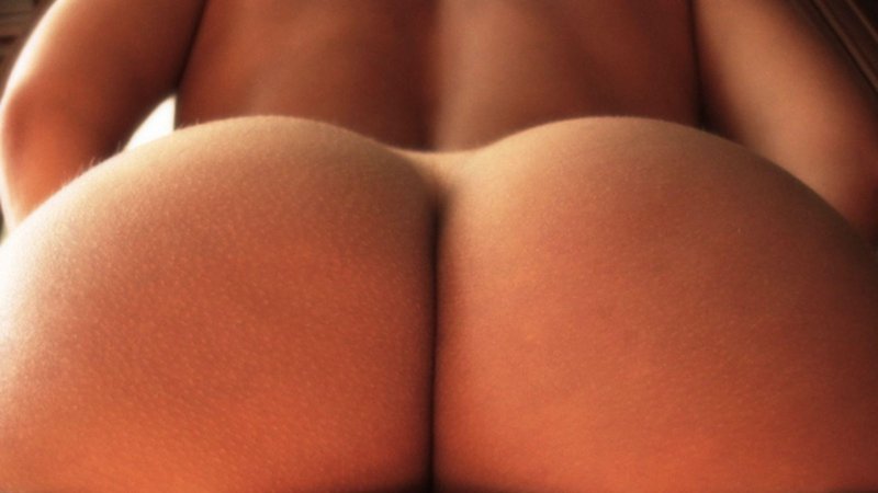 Красивые голые женские попки