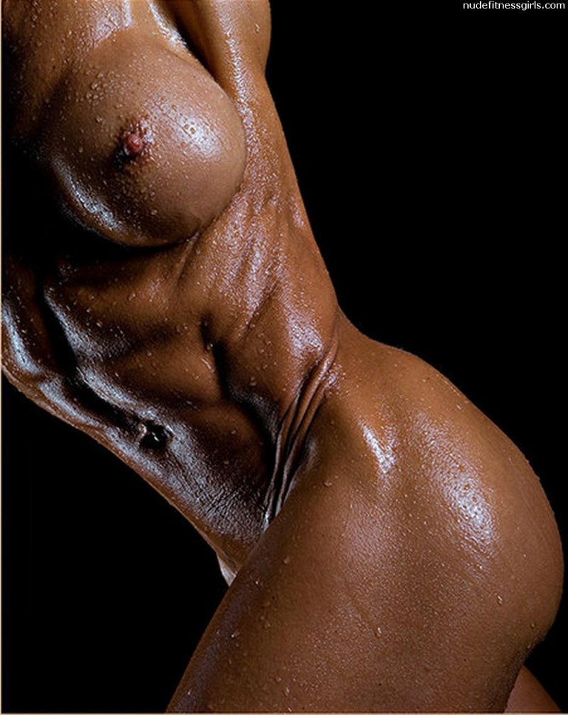 Накаченная девушка