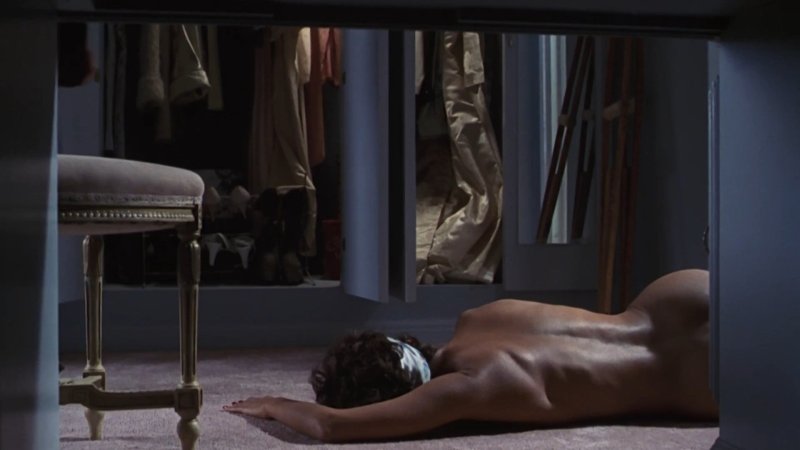 Откровенные сцены