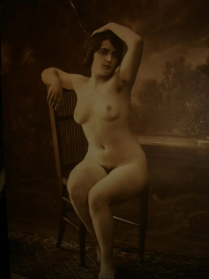 Голые полные натурщицы