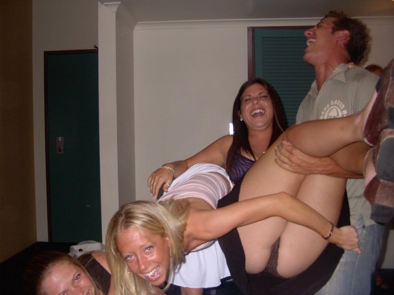 Случайно засветила грудь