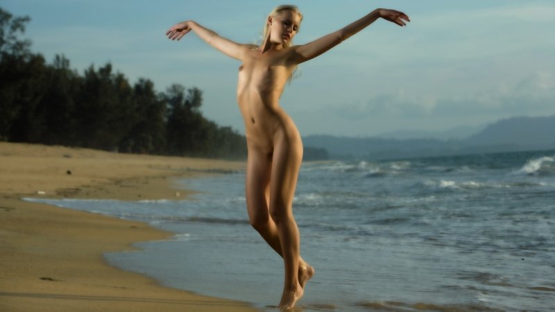 Голый девушек