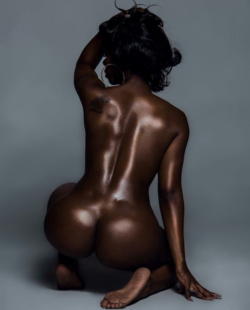 Негритянка фигура