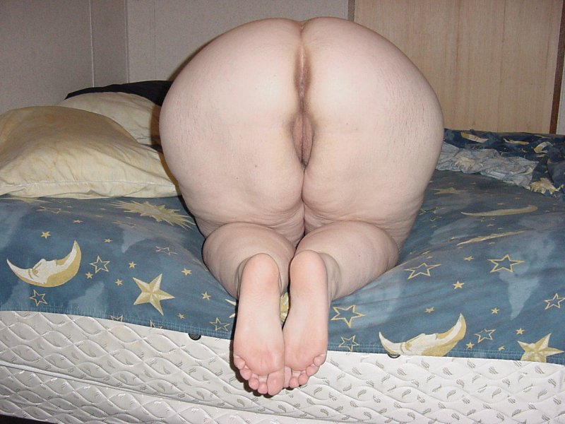 Зрелая толстушка