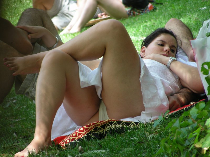 Случайно засветила трусики