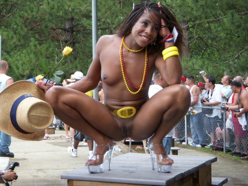 Бразильянки на карнавале