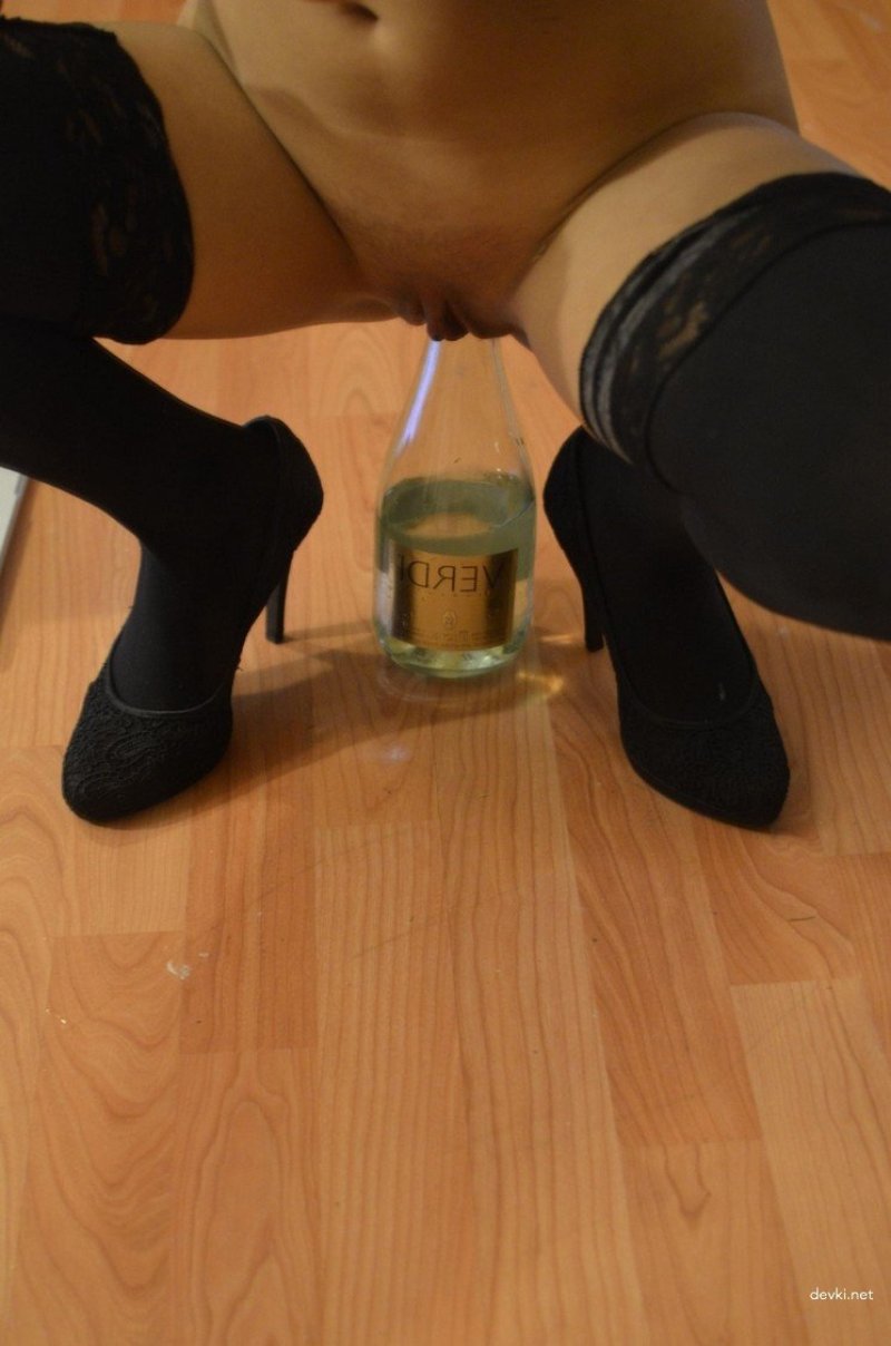 Стеклянная бутылка