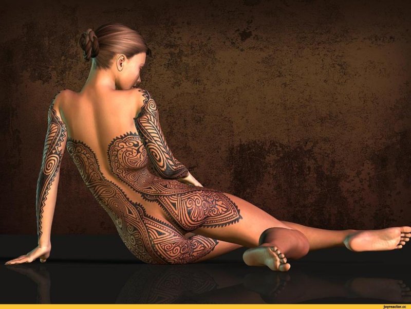 Татуированная девушка