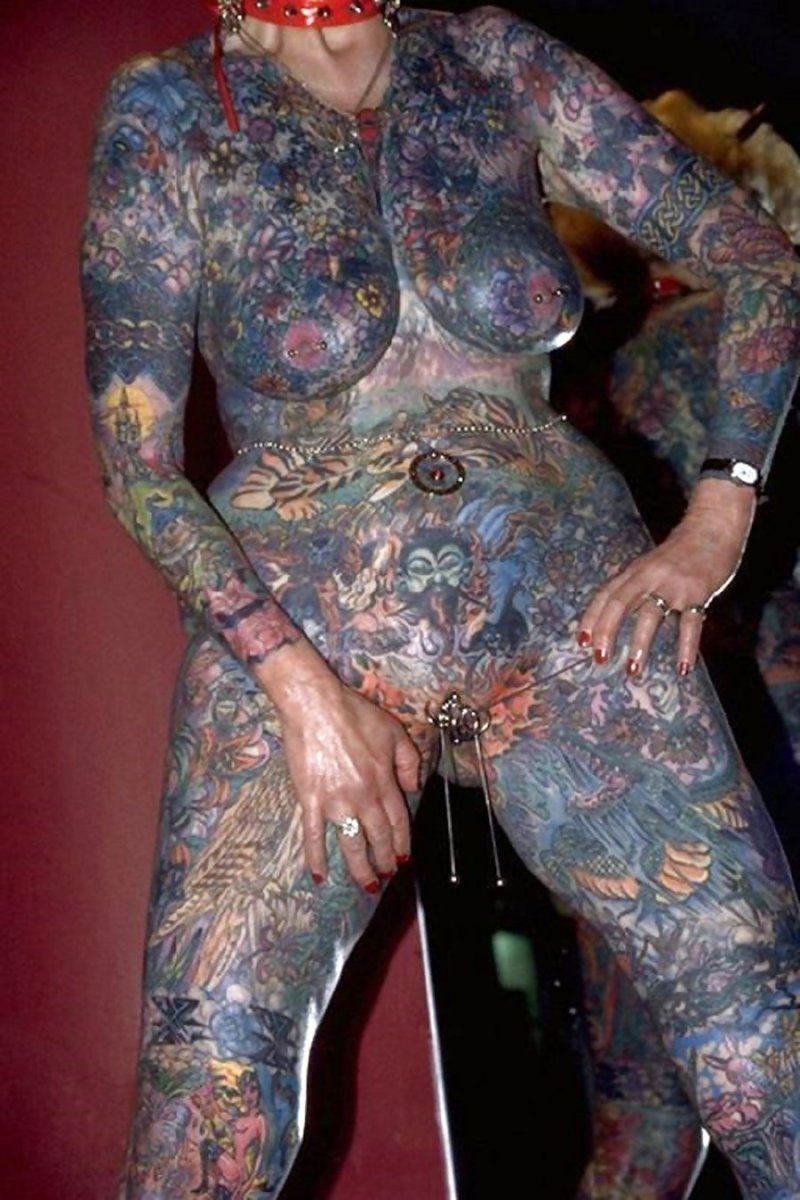 Самая татуированная женщина в мире