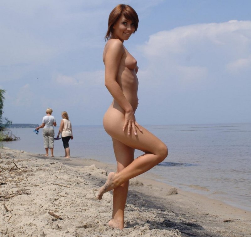 Рыжая девушка