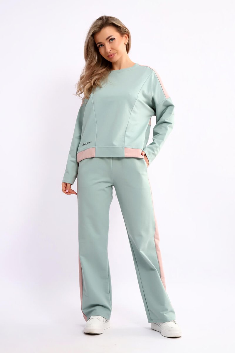 Костюм женский