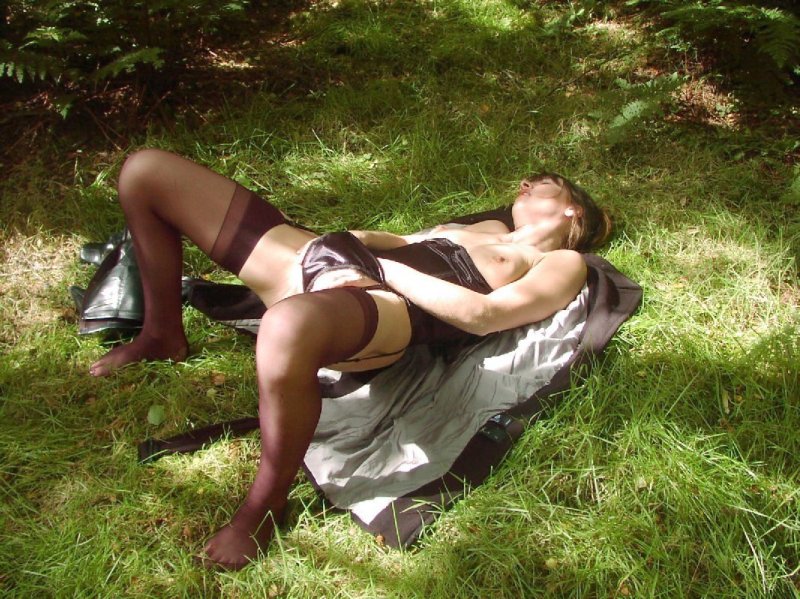 Кроссдресс на природе