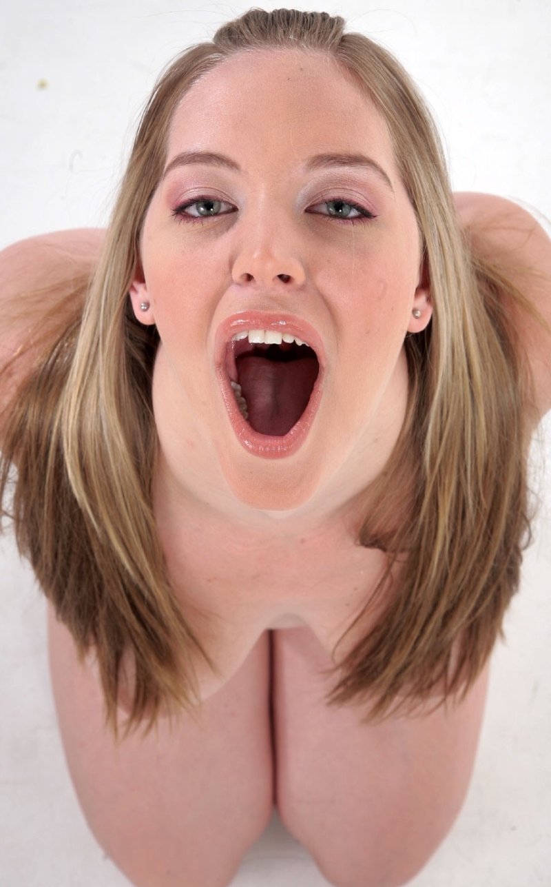 Открыла рот