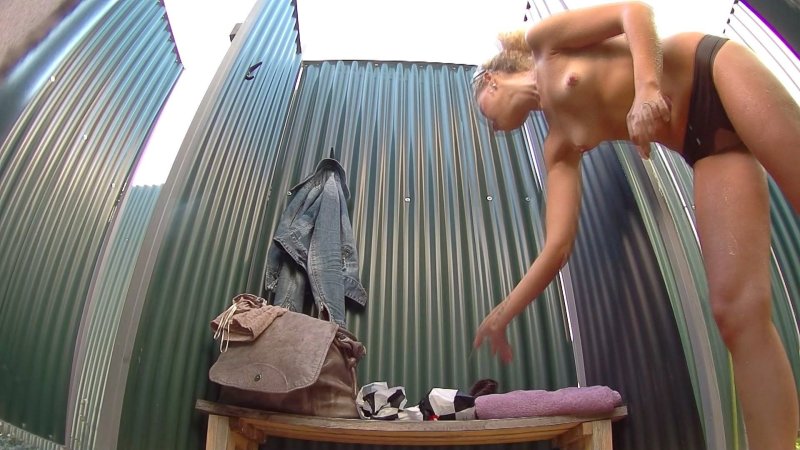 Скрытая камера в раздевалках