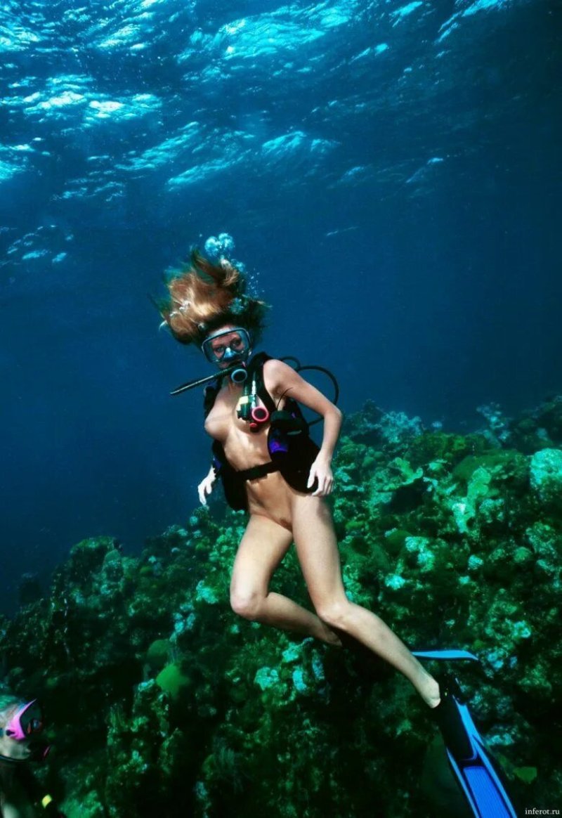 Подводное плавание женщины голые