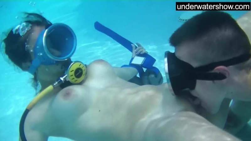 Порно под водой