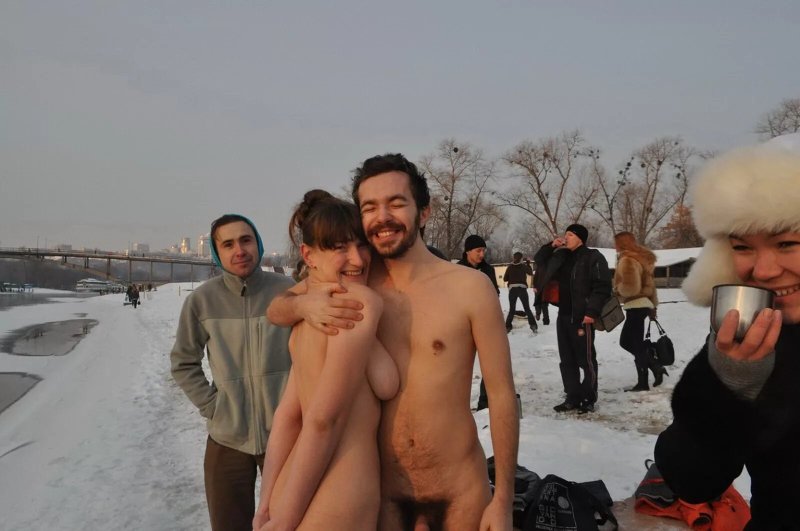 Нудисты зимой