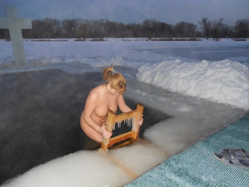 Голые девушки на крещение