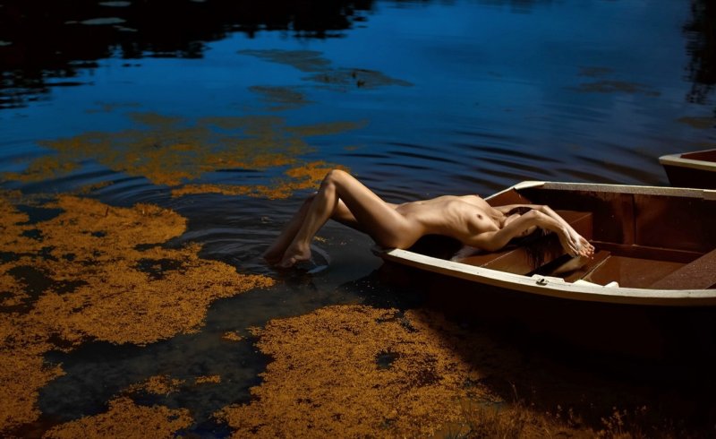 Красивая лодка