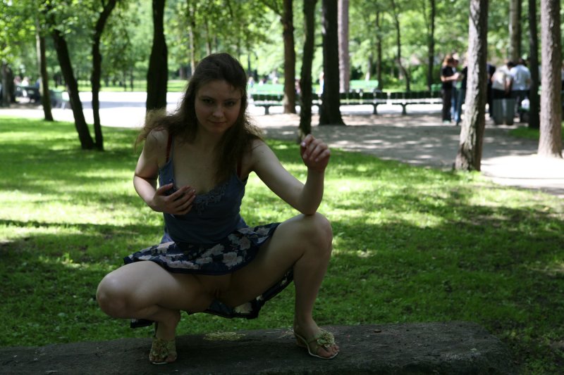 Засветы голых девушек