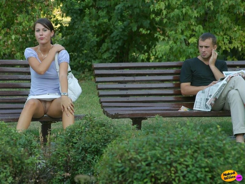 Секс под юбкой