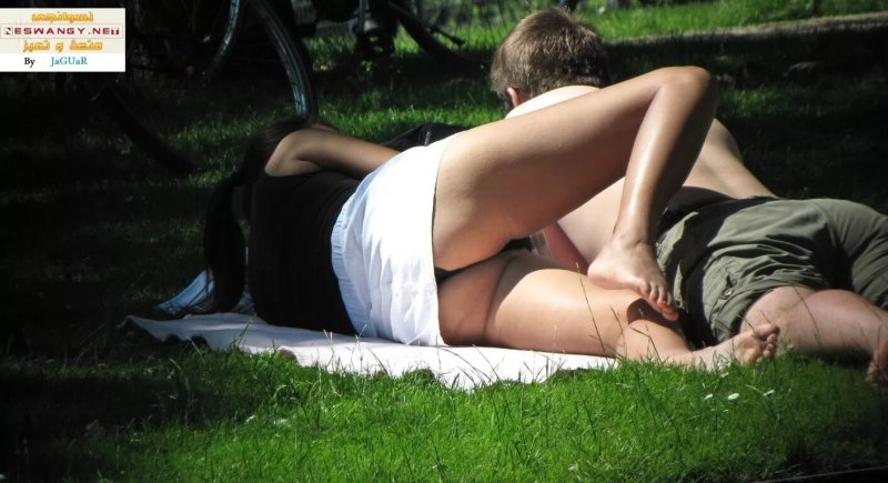 Подглядывание под юбками