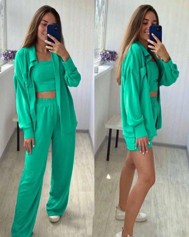 Женские костюмы