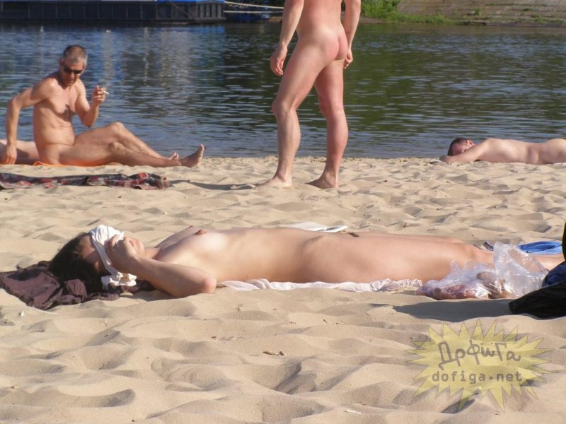 Нудистские пляжи голые