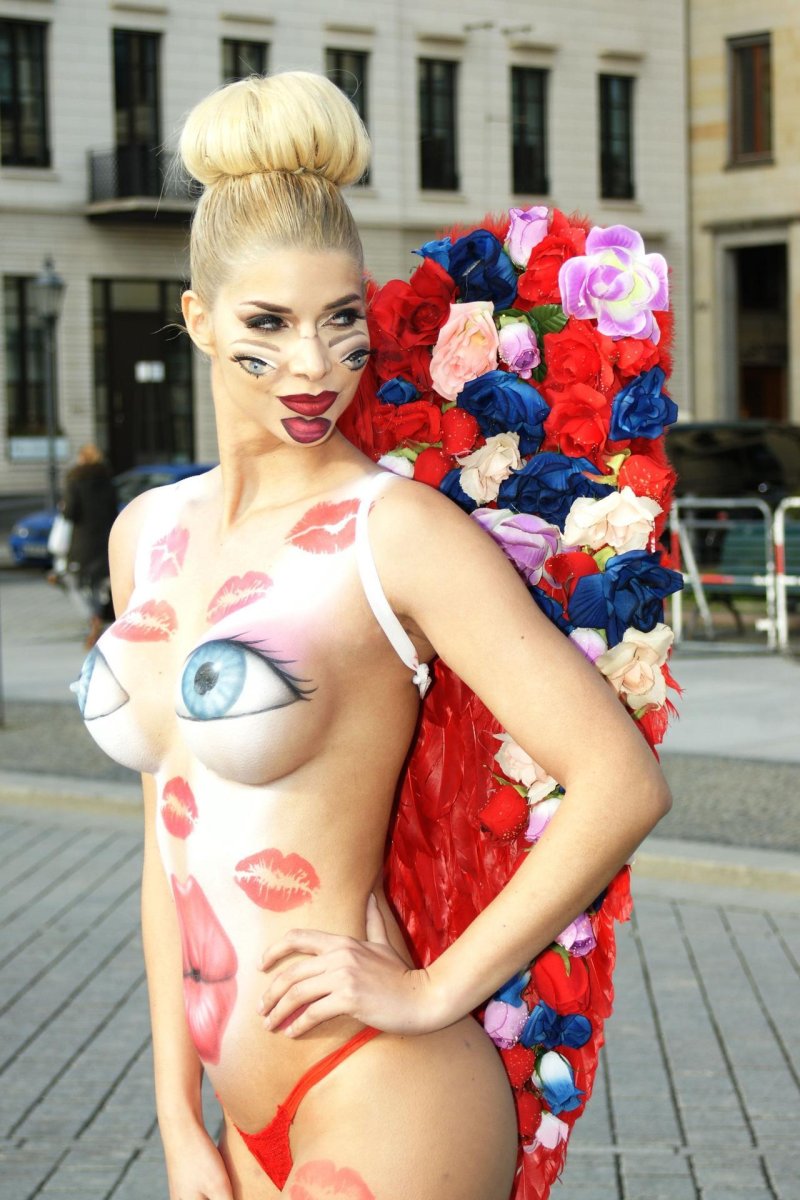 Микаэла шефер micaela schaefer