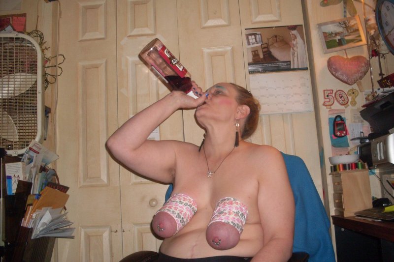 Пьяная с большими сиськами