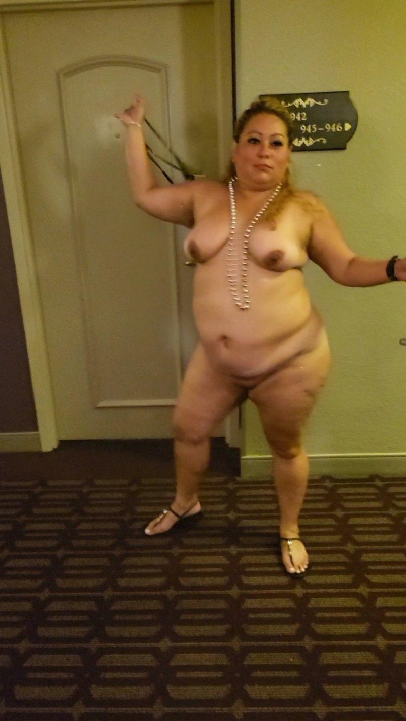Толстая женщина голая