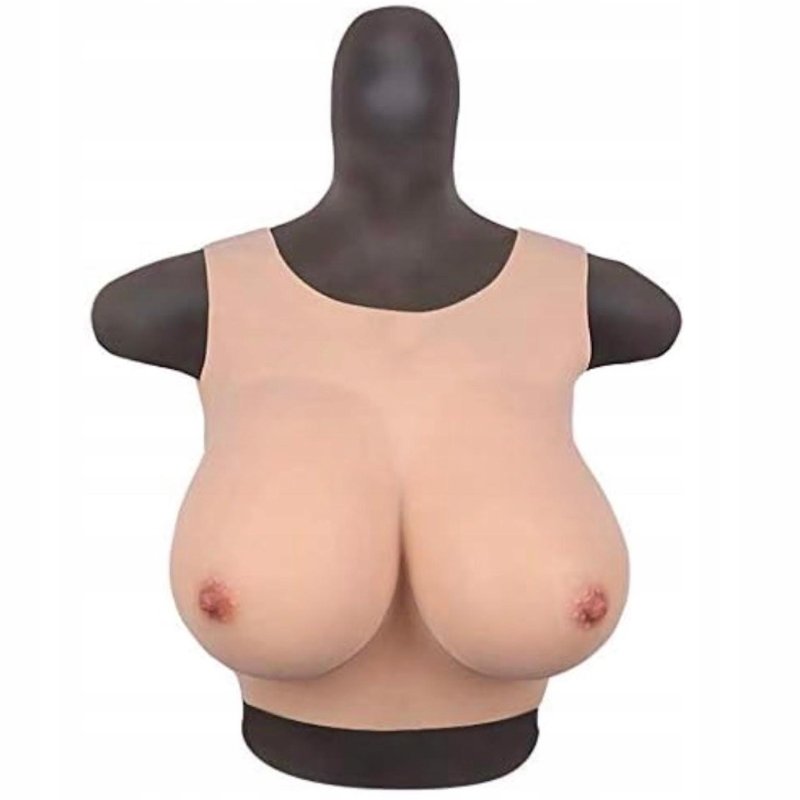 Огромная накладная грудь