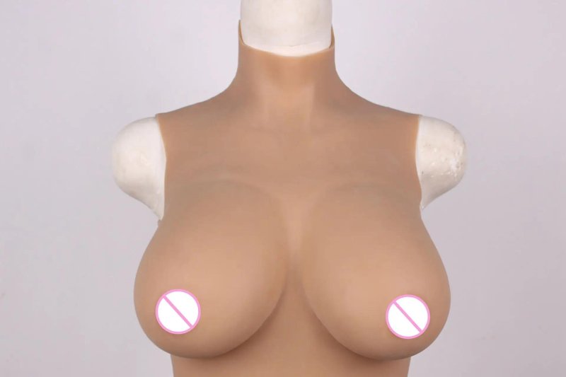 Накладная силиконовая грудь для мужчин