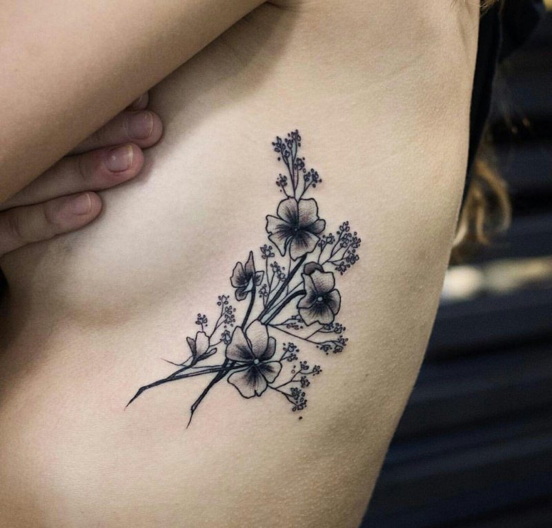 Красивая татуировка