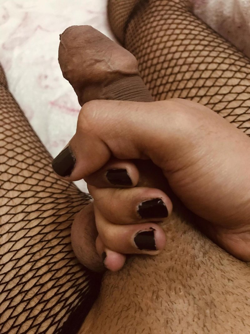 Футфетиш в чулках сеточку