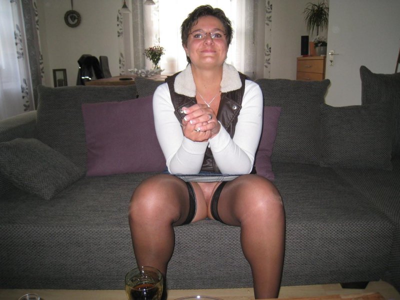 Под юбкой у зрелых женщин