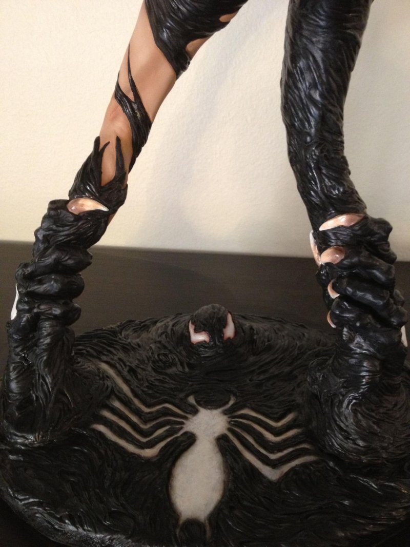 Коллекционная фигурка венома