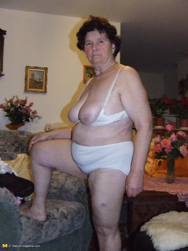 Очень старые голые старухи