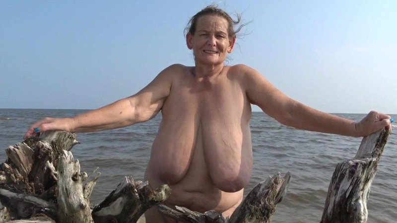 Бабушки с большими грудями