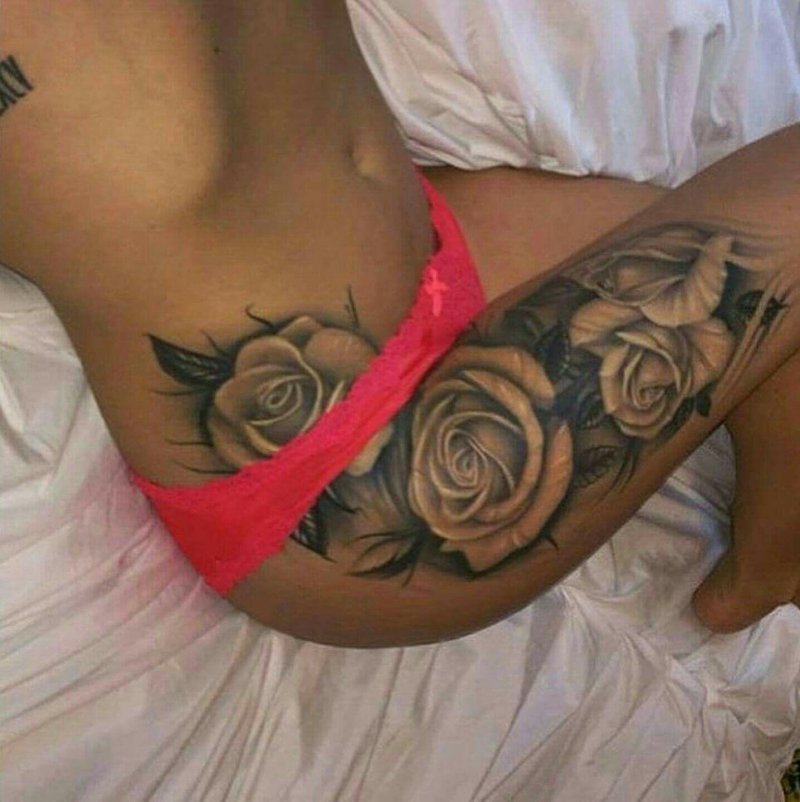 Татуировки для девушек на бедре и боку