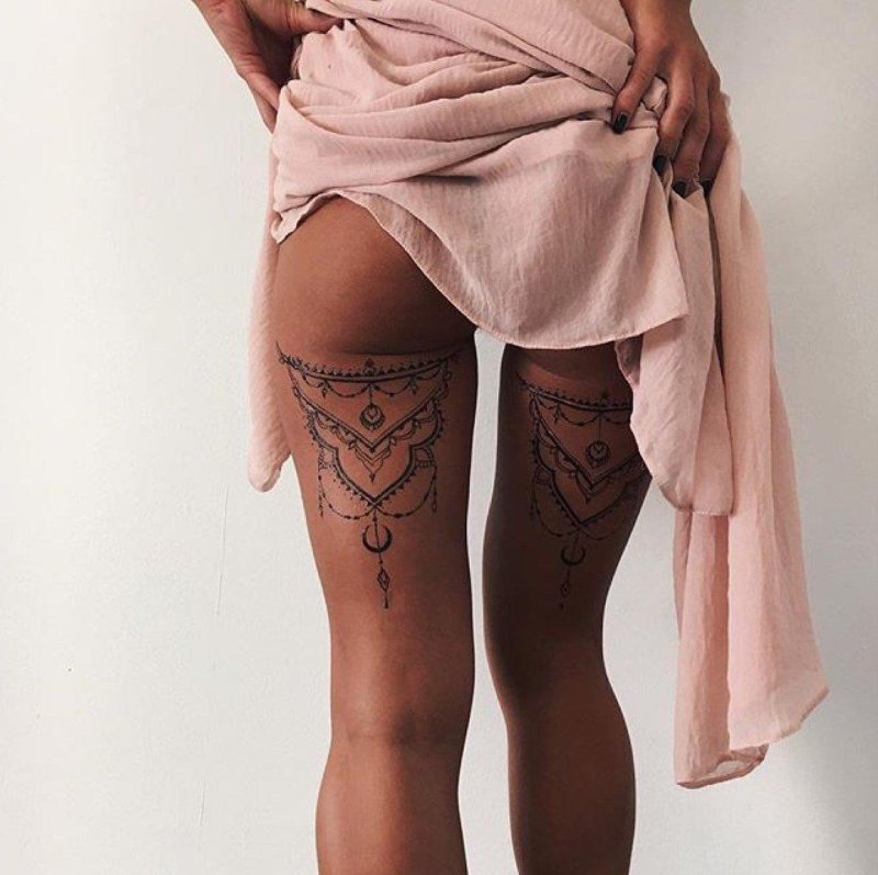 Татуировки на ногах сзади