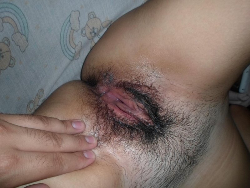 Волосатая женская вагина