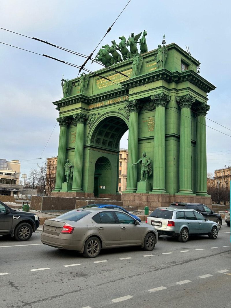 Нарвские триумфальные ворота в санкт петербурге