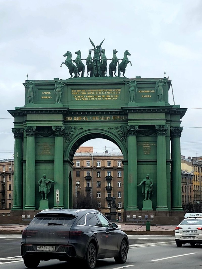 Нарвские триумфальные ворота в санкт петербурге